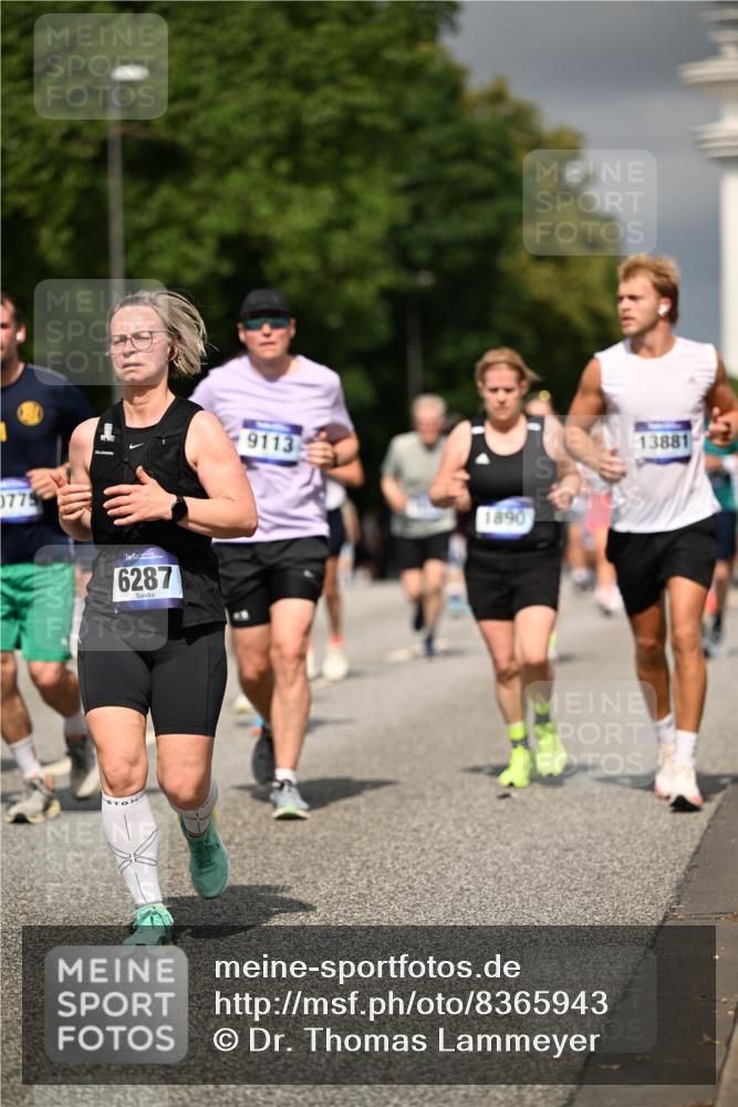 29.06.2025 - hella hamburg halbmarathon Dr. Thomas Lammeyer http://msf.ph/oto/8365943 29.06.2025 10:19:25 Kennedybrücke 1890, 2110, 2494, 2720, 2989, 3417, 3513, 4007, 4466, 4492, 4494, 5069, 5271, 5739, 5986, 6248, 6287, 6376, 6576, 7452, 7809, 7810, 8237, 8609, 9113, 9423, 9556, 9657, 9847, 9997, 10775, 10963 meine-sportfotos.de