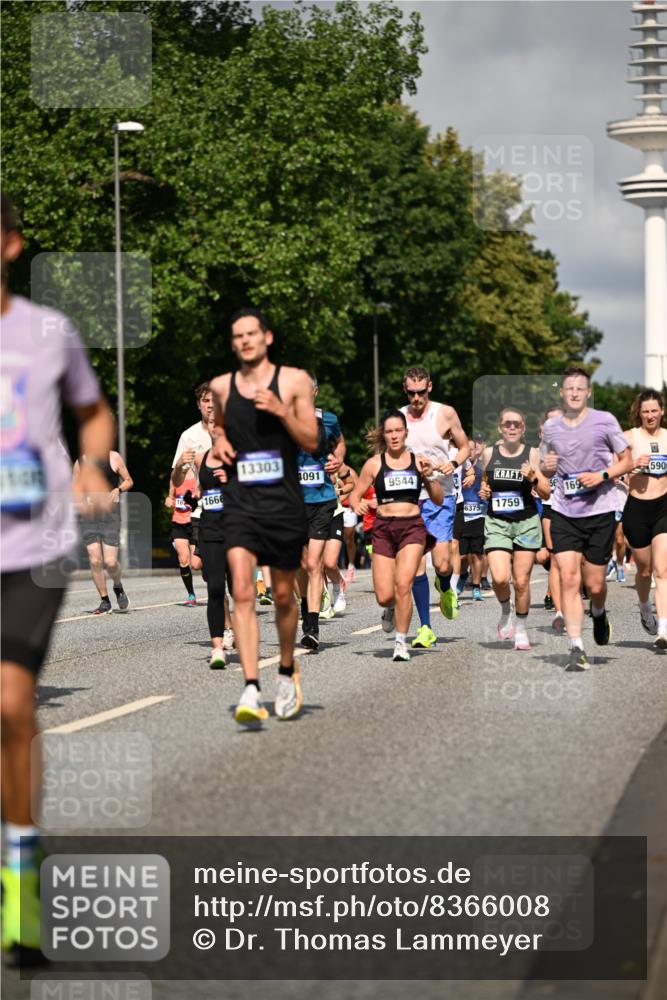 29.06.2025 - hella hamburg halbmarathon Dr. Thomas Lammeyer http://msf.ph/oto/8366008 29.06.2025 09:57:00 Kennedybrücke 1163, 1176, 1391, 1558, 1759, 2213, 2234, 2365, 2402, 2623, 2788, 3004, 3146, 3186, 4091, 4310, 4553, 4997, 5022, 5623, 5624, 5692, 6071, 6081, 6203, 6375, 6460, 6712, 6903, 7147, 7204, 7322, 7448, 7450, 7765, 8063, 8704, 8819, 9126, 9232, 9303, 9305, 9374, 9534, 9544, 9585, 9794, 10246, 11094, 11291 meine-sportfotos.de