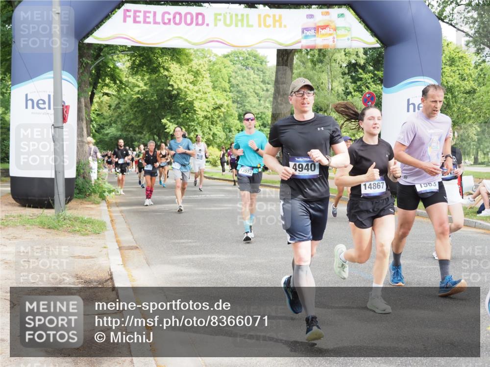 29.06.2025 - hella hamburg halbmarathon MichiJ http://msf.ph/oto/8366071 29.06.2025 10:43:53 Zwischen KM18-KM19 1563, 2417, 2676, 3836, 4940, 5033, 6416, 8542, 9361, 9488, 9907, 13523, 14678, 14867, 17779 meine-sportfotos.de