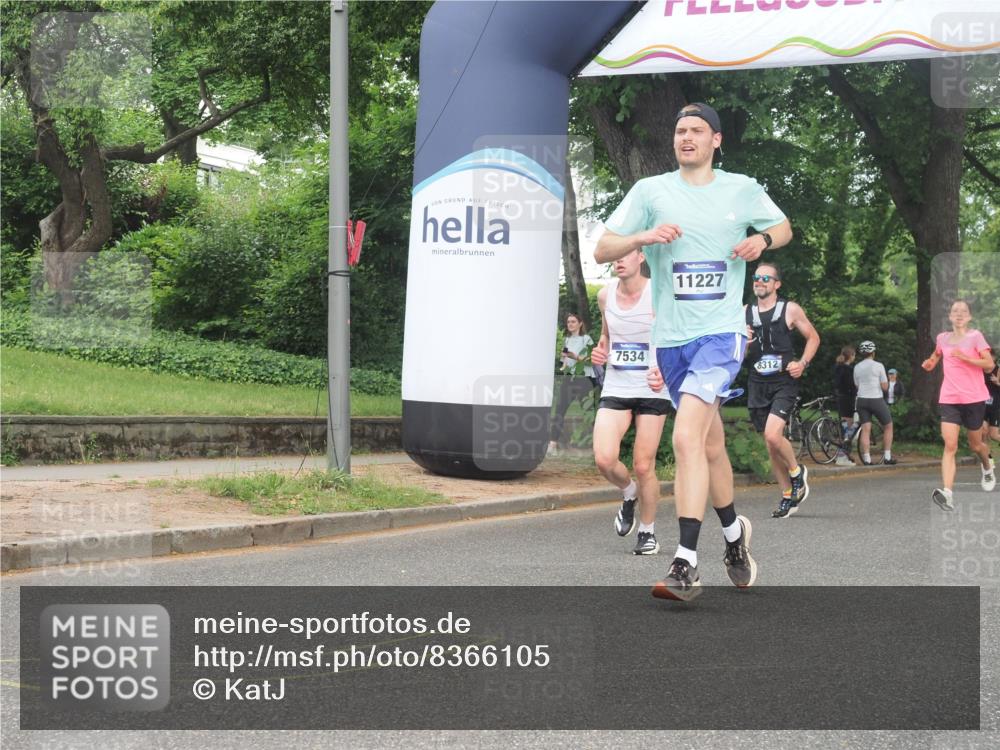 29.06.2025 - hella hamburg halbmarathon KatJ http://msf.ph/oto/8366105 29.06.2025 10:23:03 Zwischen KM18-KM19 1053, 1080, 5193, 6305, 7534 meine-sportfotos.de