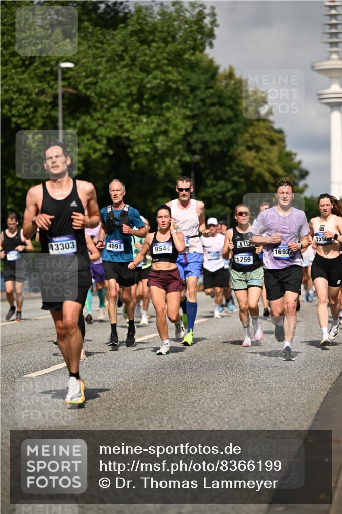 29.06.2025 - hella hamburg halbmarathon Dr. Thomas Lammeyer http://msf.ph/oto/8366199 29.06.2025 09:57:01 Kennedybrücke 1163, 1176, 1391, 1558, 1759, 2213, 2234, 2365, 2402, 2623, 2788, 3004, 3146, 3186, 4091, 4310, 4553, 4997, 5022, 5623, 5624, 5692, 6071, 6081, 6203, 6375, 6460, 6712, 6903, 7147, 7204, 7322, 7448, 7450, 7765, 8063, 8704, 8819, 9126, 9303, 9305, 9534, 9544, 9585, 9794, 10246, 11094 meine-sportfotos.de