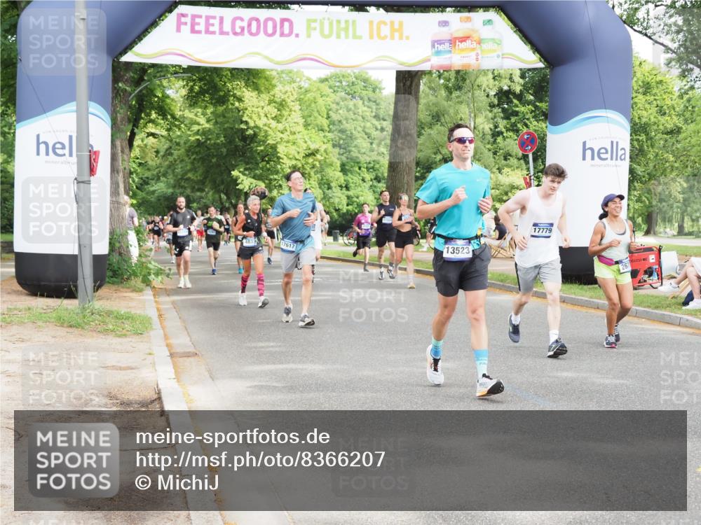 29.06.2025 - hella hamburg halbmarathon MichiJ http://msf.ph/oto/8366207 29.06.2025 10:43:54 Zwischen KM18-KM19 1563, 2417, 2676, 3836, 4940, 5033, 6416, 8542, 9361, 9488, 9907, 13523, 14678, 14867, 17779 meine-sportfotos.de