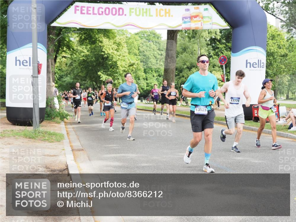 29.06.2025 - hella hamburg halbmarathon MichiJ http://msf.ph/oto/8366212 29.06.2025 10:43:54 Zwischen KM18-KM19 1563, 2417, 2676, 3836, 4940, 5033, 6416, 8542, 9361, 9488, 9907, 13523, 14678, 14867, 17779 meine-sportfotos.de