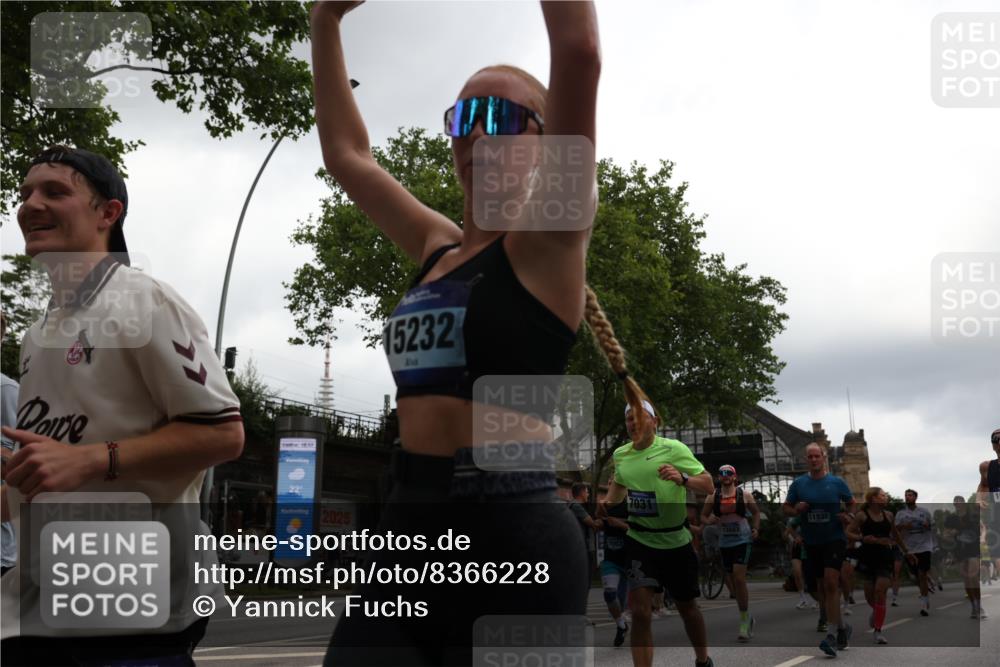 29.06.2025 - hella hamburg halbmarathon Yannick Fuchs http://msf.ph/oto/8366228 29.06.2025 10:53:23 20KM 2006, 2348, 2584, 2957, 2978, 3114, 3181, 3279, 3425, 3983, 4088, 4592, 4796, 5885, 6087, 6202, 6220, 6438, 7031, 7223, 7287, 10488, 10587, 10759, 10896, 10943, 11018, 11935, 11938, 12206, 12261, 12564, 12633, 12736, 12779, 12862, 13583, 13761, 14567, 14732, 14902, 14928, 14965, 15232, 15240, 15284, 15785, 16227, 16341, 16754, 16910, 16915, 16980, 17176, 17304, 17503, 17630, 18153, 18327, 18467, 18485, 18716, 18855, 19015, 19160 meine-sportfotos.de