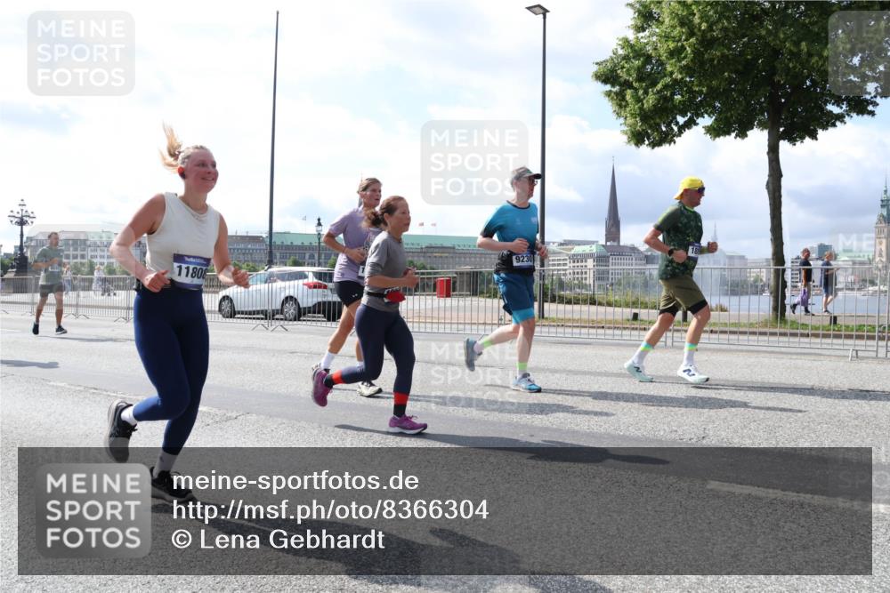 29.06.2025 - hella hamburg halbmarathon Lena Gebhardt http://msf.ph/oto/8366304 29.06.2025 10:01:54 Lombardsbrücke 11808, 9230, 1184, 1329, 1364, 1432, 1453, 1464, 1653, 1722, 1724, 1729, 1881, 1940, 2167, 2591, 2806, 2957, 3039, 3169, 3199, 3663, 4286, 4322, 4328, 4663, 4985, 5547, 5570, 5602, 5603, 5742, 6166, 6281, 6302, 6322, 6327, 6438, 6595, 6921, 7031, 7189, 7223, 7243, 8030, 8191, 8392, 8578, 8691, 8822, 8926, 9230, 9741, 9928, 10177, 10281, 10301, 10882, 10915, 11043, 11938, 12315, 12316, 14471, 14660, 14677, 16420 meine-sportfotos.de