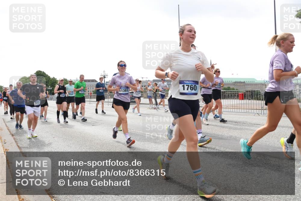 29.06.2025 - hella hamburg halbmarathon Lena Gebhardt http://msf.ph/oto/8366315 29.06.2025 10:39:28 Lombardsbrücke 7744, 13519, 13461, 11381, 3727, 14114, 1760, 6343, 1760, 1856, 1883, 2092, 2571, 2574, 2578, 2843, 2893, 2976, 2998, 3275, 3353, 3727, 3745, 4298, 4410, 4523, 4603, 4609, 4659, 4855, 4882, 5045, 5701, 6062, 6112, 6321, 6342, 6343, 6427, 6428, 6611, 6719, 6726, 6739, 6748, 7053, 7125, 7199, 7341, 7429, 7501, 7506, 7524, 7589, 7684, 7815, 8203, 8243, 8457, 8995, 9393, 9420, 9446, 9569, 9698, 9747, 9777, 9974, 9977, 10001, 10072, 10315, 10512, 10516, 13060 meine-sportfotos.de