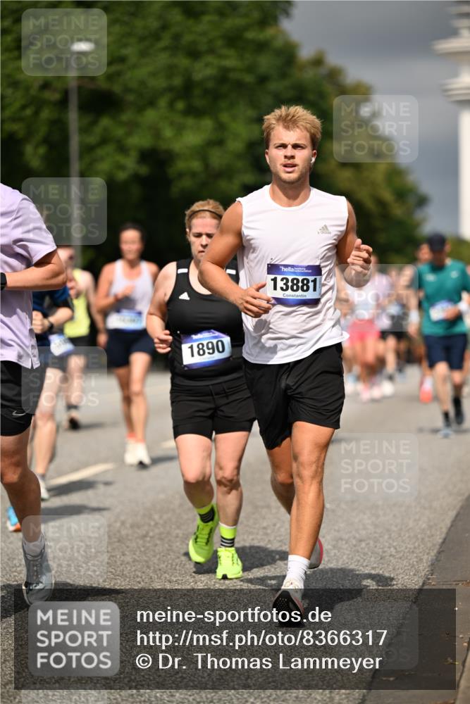 29.06.2025 - hella hamburg halbmarathon Dr. Thomas Lammeyer http://msf.ph/oto/8366317 29.06.2025 10:19:26 Kennedybrücke 1890, 2110, 2494, 2720, 2989, 3417, 4007, 4466, 4492, 4494, 5069, 5271, 5739, 5986, 6248, 6287, 6376, 6576, 7452, 7809, 7810, 8237, 8609, 9113, 9423, 9556, 9657, 9847, 9997, 10775, 10963 meine-sportfotos.de
