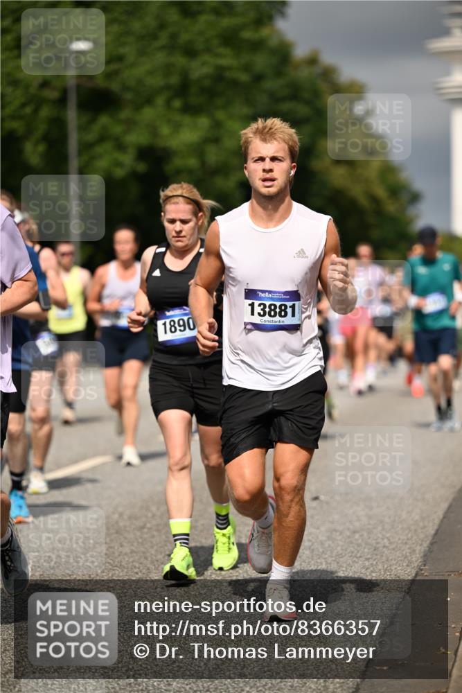 29.06.2025 - hella hamburg halbmarathon Dr. Thomas Lammeyer http://msf.ph/oto/8366357 29.06.2025 10:19:26 Kennedybrücke 1890, 2110, 2494, 2720, 2989, 3417, 4007, 4466, 4492, 4494, 5069, 5271, 5739, 5986, 6248, 6287, 6376, 6576, 7452, 7809, 7810, 8237, 8609, 9113, 9423, 9556, 9657, 9847, 9997, 10775, 10963 meine-sportfotos.de