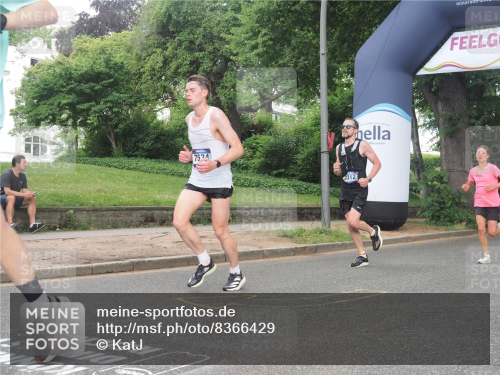 29.06.2025 - hella hamburg halbmarathon KatJ http://msf.ph/oto/8366429 29.06.2025 10:23:05 Zwischen KM18-KM19 1080, 6305, 7534, 8312 meine-sportfotos.de
