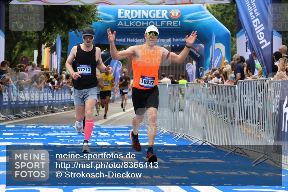 29.06.2025 - hella hamburg halbmarathon Strokosch-Dieckow http://msf.ph/oto/8366443 29.06.2025 10:28:36 Ziel 1953, 3968, 6090, 10222, 15655, 17213, 17374 meine-sportfotos.de