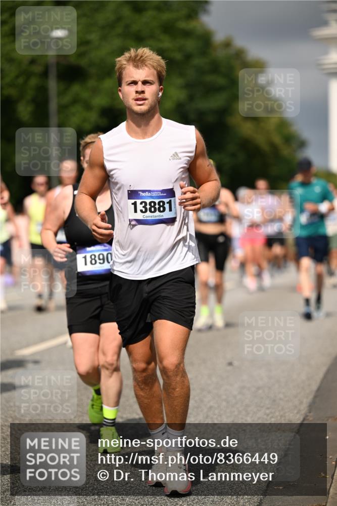 29.06.2025 - hella hamburg halbmarathon Dr. Thomas Lammeyer http://msf.ph/oto/8366449 29.06.2025 10:19:27 Kennedybrücke 1890, 2110, 2494, 2720, 2989, 3417, 4007, 4466, 4492, 4494, 5069, 5271, 5739, 5986, 6248, 6287, 6376, 6576, 7452, 7809, 7810, 8237, 9113, 9423, 9556, 9657, 9847, 9997, 10108, 10775, 10963 meine-sportfotos.de