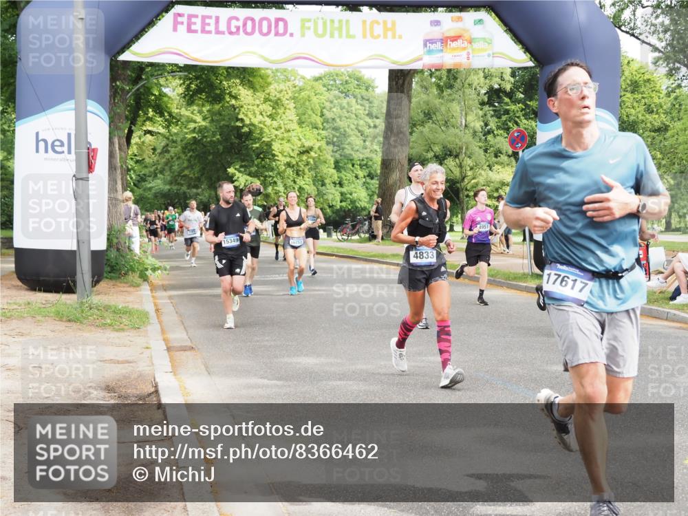 29.06.2025 - hella hamburg halbmarathon MichiJ http://msf.ph/oto/8366462 29.06.2025 10:43:57 Zwischen KM18-KM19 1563, 2417, 2676, 4833, 4940, 4951, 5570, 6835, 9361, 9488, 9907, 11554, 13523, 14867, 17617, 17779 meine-sportfotos.de