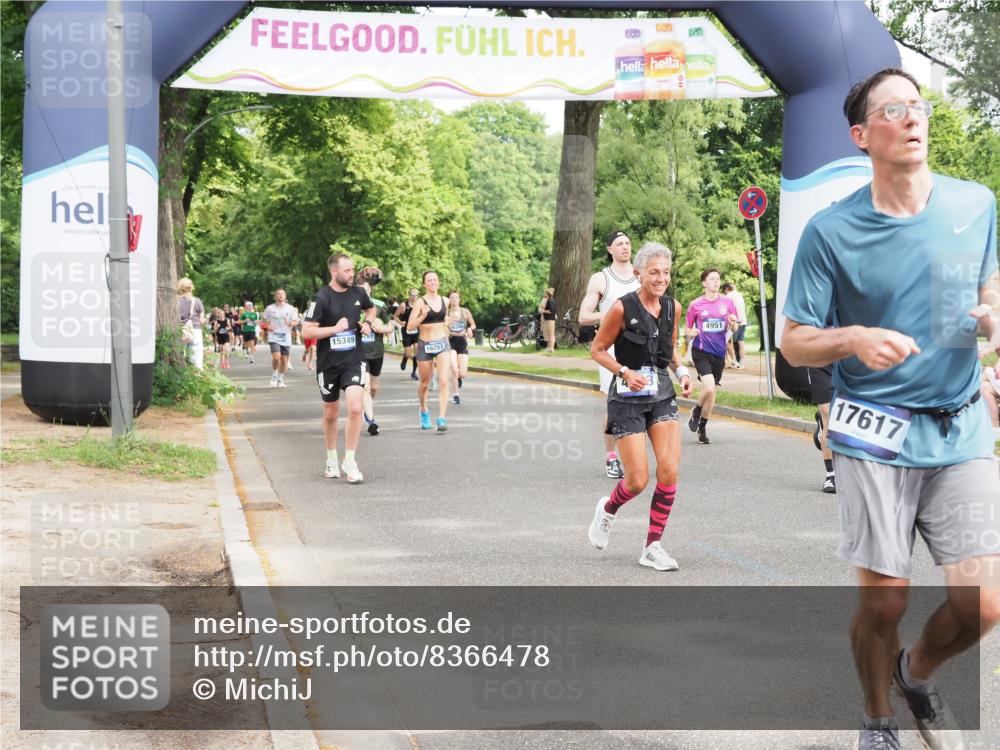 29.06.2025 - hella hamburg halbmarathon MichiJ http://msf.ph/oto/8366478 29.06.2025 10:43:57 Zwischen KM18-KM19 1563, 2417, 2676, 4833, 4940, 4951, 5570, 6835, 9361, 9488, 9907, 11554, 13523, 14867, 17617, 17779 meine-sportfotos.de