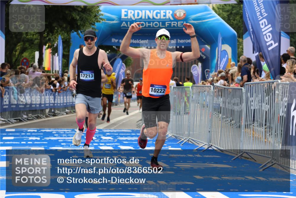 29.06.2025 - hella hamburg halbmarathon Strokosch-Dieckow http://msf.ph/oto/8366502 29.06.2025 10:28:36 Ziel 1953, 3968, 6090, 10222, 15655, 17213, 17374 meine-sportfotos.de