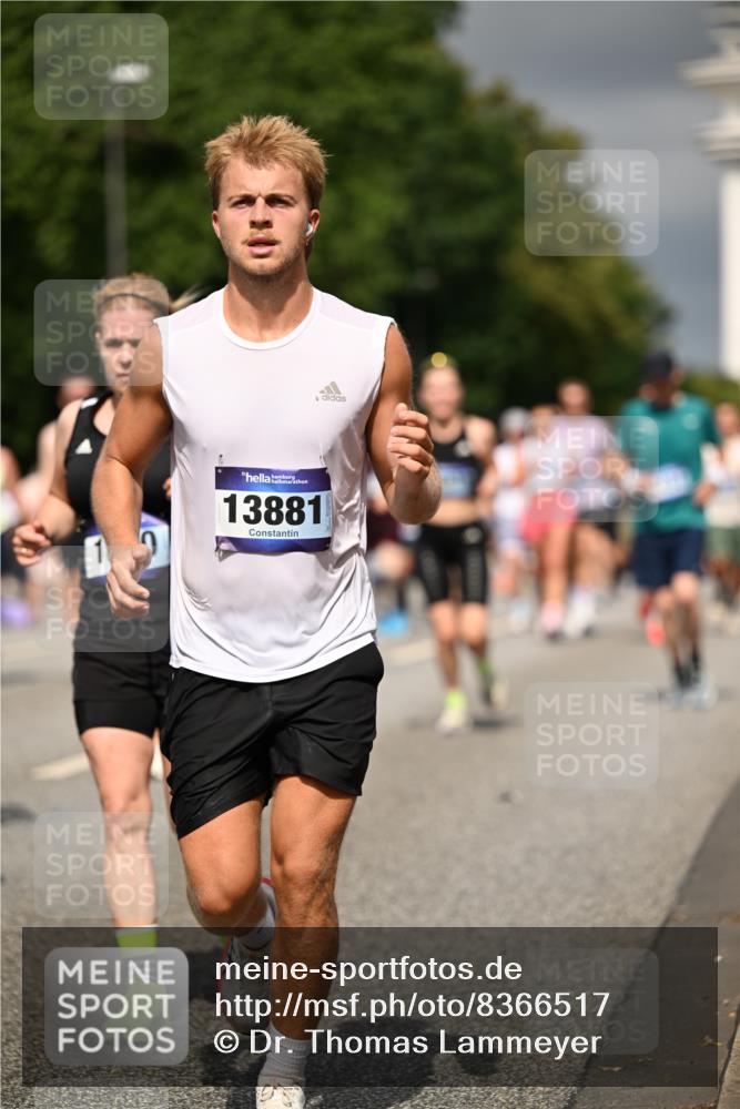 29.06.2025 - hella hamburg halbmarathon Dr. Thomas Lammeyer http://msf.ph/oto/8366517 29.06.2025 10:19:27 Kennedybrücke 1890, 2110, 2494, 2720, 2989, 3417, 4007, 4466, 4492, 4494, 5069, 5271, 5739, 5986, 6248, 6287, 6376, 6576, 7452, 7809, 7810, 8237, 9113, 9423, 9556, 9657, 9847, 9997, 10108, 10775, 10963 meine-sportfotos.de