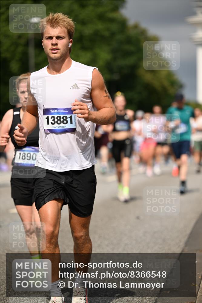 29.06.2025 - hella hamburg halbmarathon Dr. Thomas Lammeyer http://msf.ph/oto/8366548 29.06.2025 10:19:27 Kennedybrücke 1890, 2110, 2494, 2720, 2989, 3417, 4007, 4466, 4492, 4494, 5069, 5271, 5739, 5986, 6248, 6287, 6376, 6576, 7452, 7809, 7810, 8237, 9113, 9423, 9556, 9657, 9847, 9997, 10108, 10775, 10963 meine-sportfotos.de