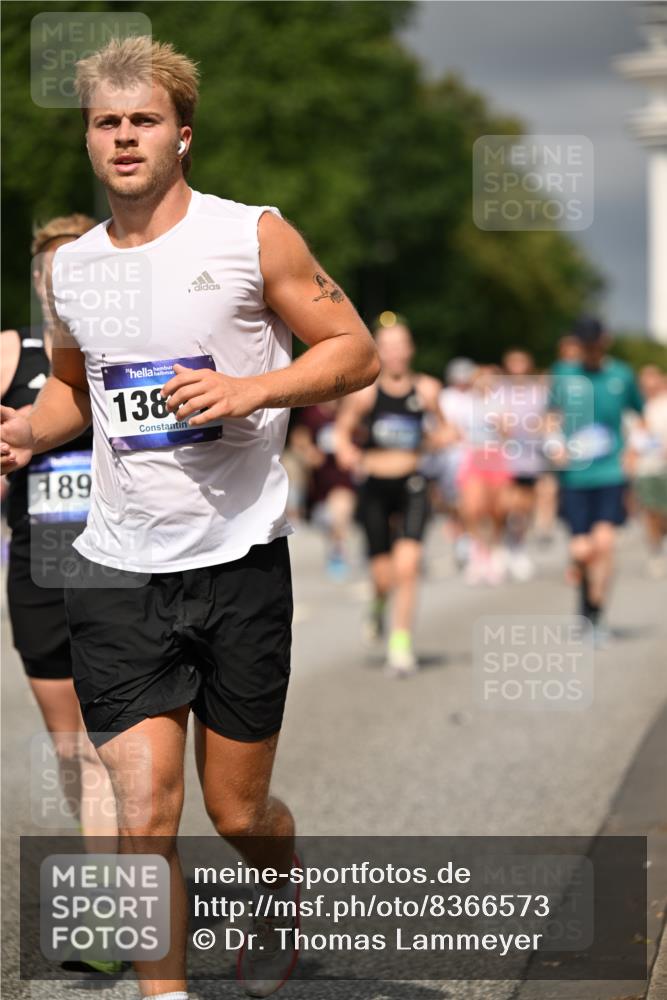 29.06.2025 - hella hamburg halbmarathon Dr. Thomas Lammeyer http://msf.ph/oto/8366573 29.06.2025 10:19:27 Kennedybrücke 1890, 2110, 2494, 2720, 2989, 3417, 4007, 4466, 4492, 4494, 5069, 5271, 5739, 5986, 6248, 6287, 6376, 6576, 7452, 7809, 7810, 8237, 9113, 9423, 9556, 9657, 9847, 9997, 10108, 10775, 10963 meine-sportfotos.de