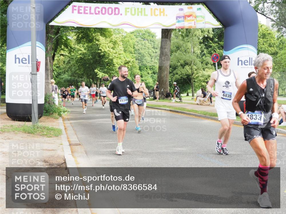 29.06.2025 - hella hamburg halbmarathon MichiJ http://msf.ph/oto/8366584 29.06.2025 10:43:58 Zwischen KM18-KM19 2417, 2676, 4833, 4940, 4951, 5570, 6835, 9361, 11554, 13523, 14867, 15349, 16257, 17617, 17779 meine-sportfotos.de