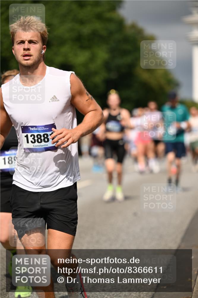 29.06.2025 - hella hamburg halbmarathon Dr. Thomas Lammeyer http://msf.ph/oto/8366611 29.06.2025 10:19:28 Kennedybrücke 1440, 1890, 2110, 2494, 2720, 2989, 3417, 4007, 4466, 4492, 4494, 5069, 5271, 5739, 5986, 6248, 6287, 6376, 6576, 7452, 7809, 7810, 8237, 9113, 9423, 9556, 9657, 9847, 9997, 10108, 10775, 10963 meine-sportfotos.de