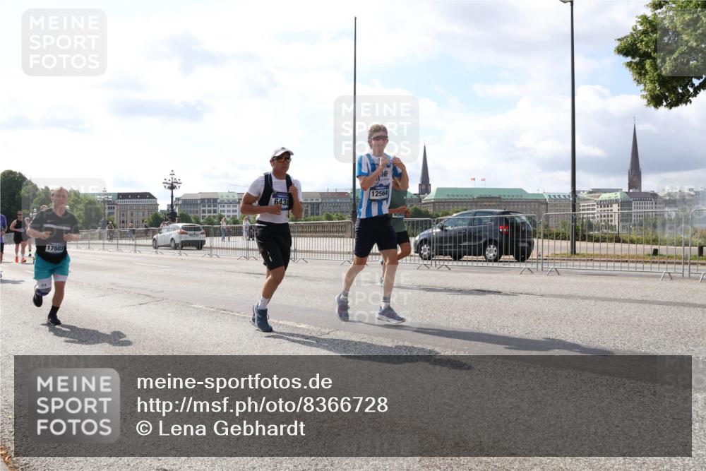 29.06.2025 - hella hamburg halbmarathon Lena Gebhardt http://msf.ph/oto/8366728 29.06.2025 10:01:56 Lombardsbrücke 17503, 6438, 12564, 6595, 1184, 1329, 1364, 1432, 1453, 1464, 1653, 1722, 1724, 1729, 1881, 1940, 2167, 2591, 2806, 2957, 3039, 3169, 3199, 4286, 4322, 4328, 4663, 4985, 5547, 5570, 5602, 5603, 5742, 6166, 6281, 6302, 6322, 6327, 6438, 6595, 6921, 7031, 7189, 7223, 7243, 8392, 8578, 8822, 8926, 9230, 9741, 9928, 10177, 10281, 10301, 10882, 10915, 11043, 11938, 12315, 12316, 12491, 14471, 14660, 14677, 16420 meine-sportfotos.de