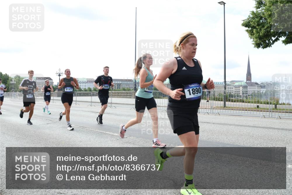 29.06.2025 - hella hamburg halbmarathon Lena Gebhardt http://msf.ph/oto/8366737 29.06.2025 10:14:34 Lombardsbrücke 2990, 8147, 6287, 3020, 10224, 1890, 1071, 1406, 1728, 1890, 2046, 2494, 2601, 2690, 2990, 3020, 3154, 3454, 3691, 3756, 3834, 3939, 4032, 5191, 5670, 5981, 6028, 6083, 6089, 6287, 6366, 6935, 7195, 7209, 7442, 7802, 7840, 7991, 8001, 8055, 8057, 8147, 8409, 8755, 8892, 9173, 9556, 9663, 9709, 9845, 9886, 10224, 10391, 10610, 12467, 12938, 13237, 13285, 14488, 16126 meine-sportfotos.de