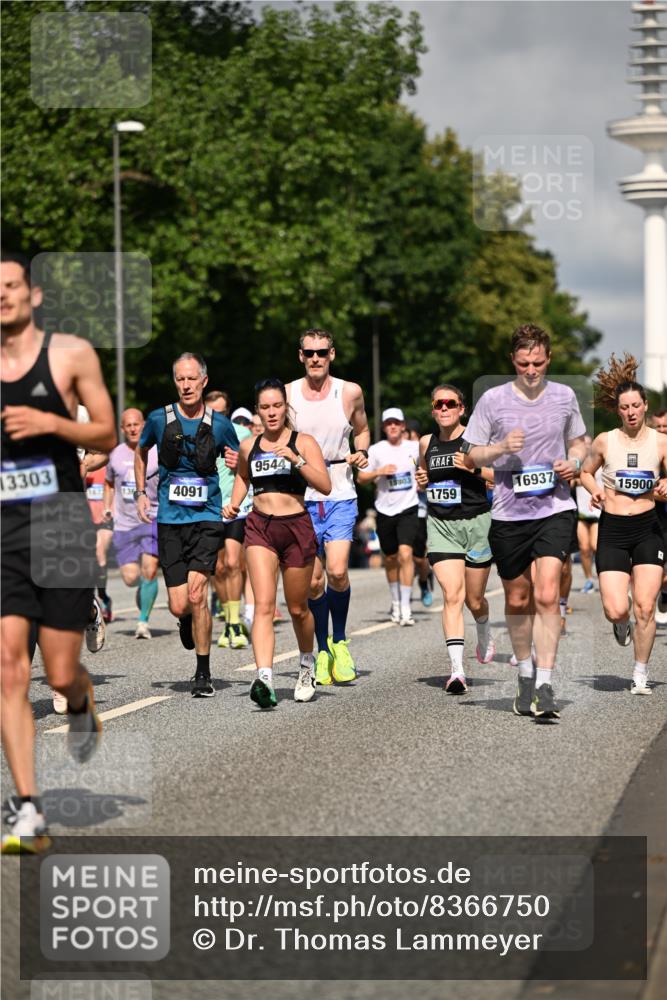 29.06.2025 - hella hamburg halbmarathon Dr. Thomas Lammeyer http://msf.ph/oto/8366750 29.06.2025 09:57:02 Kennedybrücke 1163, 1176, 1391, 1558, 1759, 2213, 2234, 2365, 2402, 2623, 2788, 3004, 3146, 3186, 4091, 4310, 4553, 4997, 5022, 5623, 5624, 5692, 6071, 6081, 6203, 6375, 6460, 6712, 6903, 7147, 7204, 7322, 7448, 7450, 7765, 8063, 8819, 9126, 9303, 9305, 9534, 9544, 9585, 9794, 10246, 11094 meine-sportfotos.de