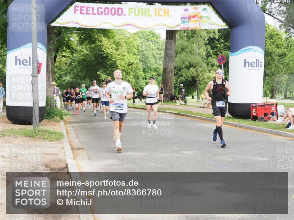 29.06.2025 - hella hamburg halbmarathon MichiJ http://msf.ph/oto/8366780 29.06.2025 10:44:02 Zwischen KM18-KM19 2883, 4833, 4951, 5570, 6835, 9577, 11083, 11554, 15349, 16257, 16261, 17160, 17617, 18388 meine-sportfotos.de