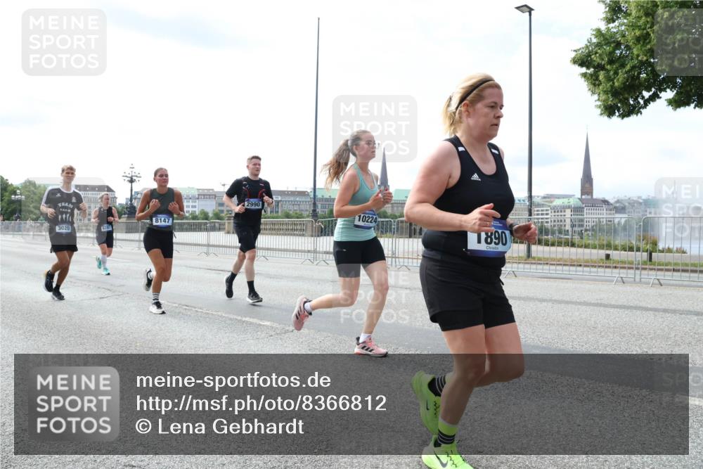 29.06.2025 - hella hamburg halbmarathon Lena Gebhardt http://msf.ph/oto/8366812 29.06.2025 10:14:34 Lombardsbrücke 3020, 6287, 8147, 2990, 10224, 1890, 1071, 1406, 1728, 1890, 2046, 2494, 2601, 2690, 2990, 3020, 3154, 3454, 3691, 3756, 3834, 3939, 4032, 5191, 5670, 5981, 6028, 6083, 6089, 6287, 6366, 6935, 7195, 7209, 7442, 7802, 7840, 7991, 8001, 8055, 8057, 8147, 8409, 8755, 8892, 9173, 9556, 9663, 9709, 9845, 9886, 10224, 10391, 10610, 12467, 12938, 13237, 13285, 14488, 16126 meine-sportfotos.de