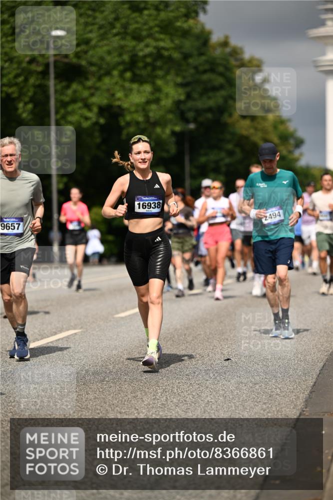 29.06.2025 - hella hamburg halbmarathon Dr. Thomas Lammeyer http://msf.ph/oto/8366861 29.06.2025 10:19:29 Kennedybrücke 1440, 1890, 2110, 2140, 2494, 2720, 2989, 3417, 4007, 4466, 4492, 4494, 5069, 5271, 5739, 5986, 6287, 6376, 6576, 7452, 7809, 7810, 7941, 7942, 8237, 8885, 9113, 9423, 9556, 9657, 9847, 9997, 10108, 10775, 10963 meine-sportfotos.de