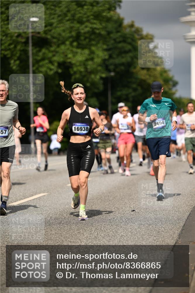 29.06.2025 - hella hamburg halbmarathon Dr. Thomas Lammeyer http://msf.ph/oto/8366865 29.06.2025 10:19:29 Kennedybrücke 1440, 1890, 2110, 2140, 2494, 2720, 2989, 3417, 4007, 4466, 4492, 4494, 5069, 5271, 5739, 5986, 6287, 6376, 6576, 7452, 7809, 7810, 7941, 7942, 8237, 8885, 9113, 9423, 9556, 9657, 9847, 9997, 10108, 10775, 10963 meine-sportfotos.de
