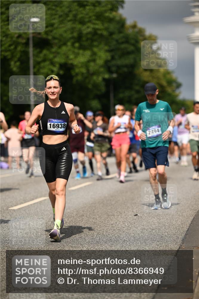 29.06.2025 - hella hamburg halbmarathon Dr. Thomas Lammeyer http://msf.ph/oto/8366949 29.06.2025 10:19:29 Kennedybrücke 1440, 1890, 2110, 2140, 2494, 2720, 2989, 3417, 4007, 4466, 4492, 4494, 5069, 5271, 5739, 5986, 6287, 6376, 6576, 7452, 7809, 7810, 7941, 7942, 8237, 8885, 9113, 9423, 9556, 9657, 9847, 9997, 10108, 10775, 10963 meine-sportfotos.de