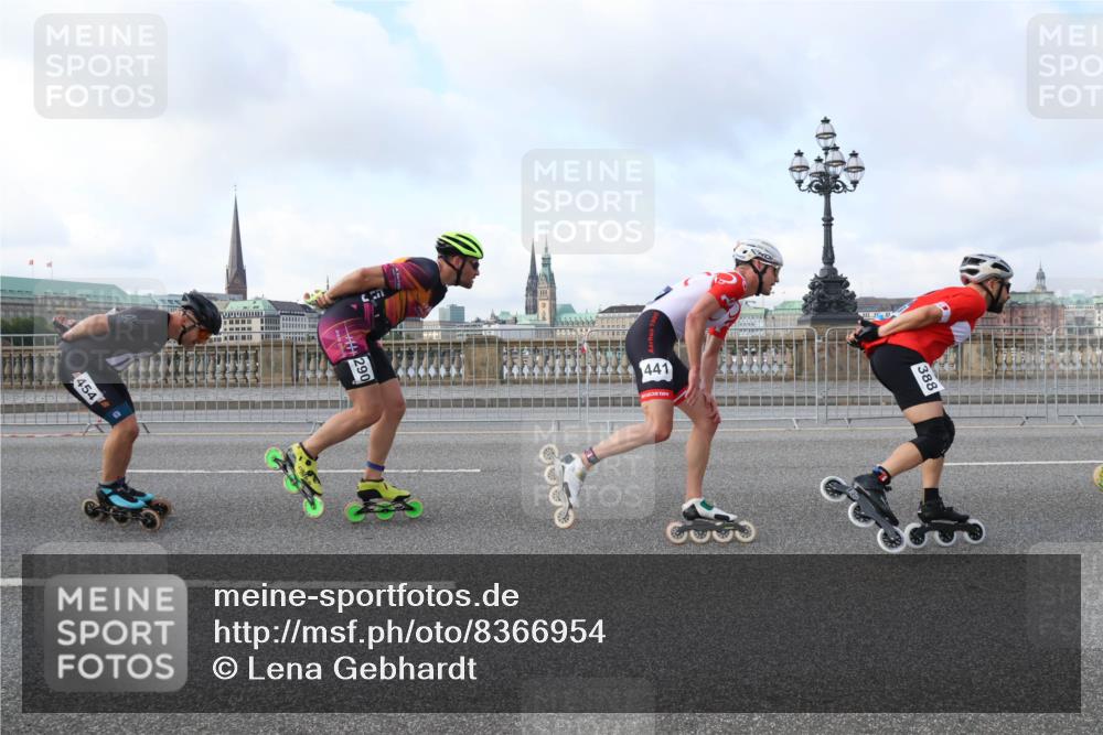29.06.2025 - hella hamburg halbmarathon Lena Gebhardt http://msf.ph/oto/8366954 29.06.2025 08:49:27 Lombardsbrücke 4454, 290, 1900, 388 meine-sportfotos.de