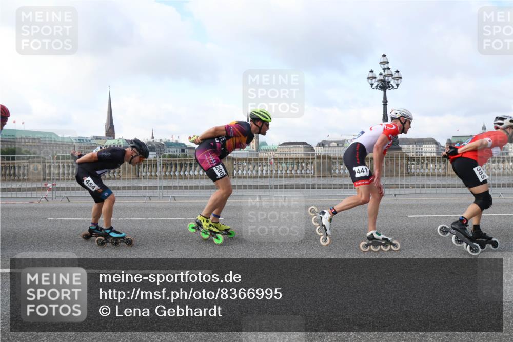 29.06.2025 - hella hamburg halbmarathon Lena Gebhardt http://msf.ph/oto/8366995 29.06.2025 08:49:28 Lombardsbrücke 454, 290, 441, 388 meine-sportfotos.de