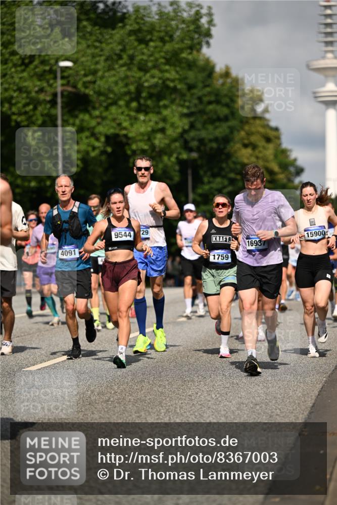 29.06.2025 - hella hamburg halbmarathon Dr. Thomas Lammeyer http://msf.ph/oto/8367003 29.06.2025 09:57:02 Kennedybrücke 1163, 1176, 1391, 1558, 1759, 2213, 2234, 2365, 2402, 2623, 2788, 3004, 3146, 3186, 4091, 4310, 4553, 4997, 5022, 5623, 5624, 5692, 6071, 6081, 6203, 6375, 6460, 6712, 6903, 7147, 7204, 7322, 7448, 7450, 7765, 8063, 8819, 9126, 9303, 9305, 9534, 9544, 9585, 9794, 10246, 11094 meine-sportfotos.de