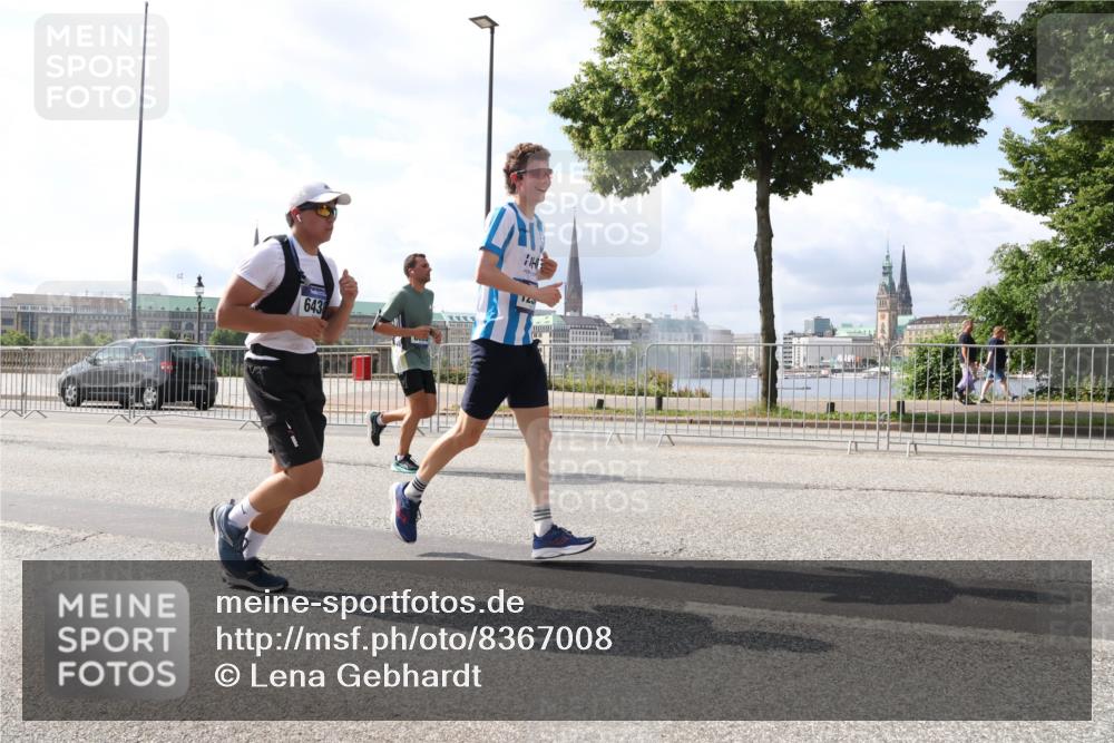 29.06.2025 - hella hamburg halbmarathon Lena Gebhardt http://msf.ph/oto/8367008 29.06.2025 10:01:57 Lombardsbrücke 6438, 1184, 1329, 1364, 1432, 1453, 1464, 1653, 1722, 1724, 1729, 1881, 1940, 2167, 2591, 2806, 2957, 3039, 3169, 3199, 4286, 4322, 4328, 4663, 4985, 5547, 5570, 5602, 5603, 5742, 6166, 6281, 6302, 6322, 6327, 6438, 6595, 6921, 7031, 7189, 7223, 7243, 8392, 8578, 8822, 8926, 9156, 9230, 9353, 9741, 9928, 10177, 10281, 10301, 10882, 10915, 11043, 11554, 11938, 12315, 12316, 12491, 14471, 14660, 14677, 16420 meine-sportfotos.de
