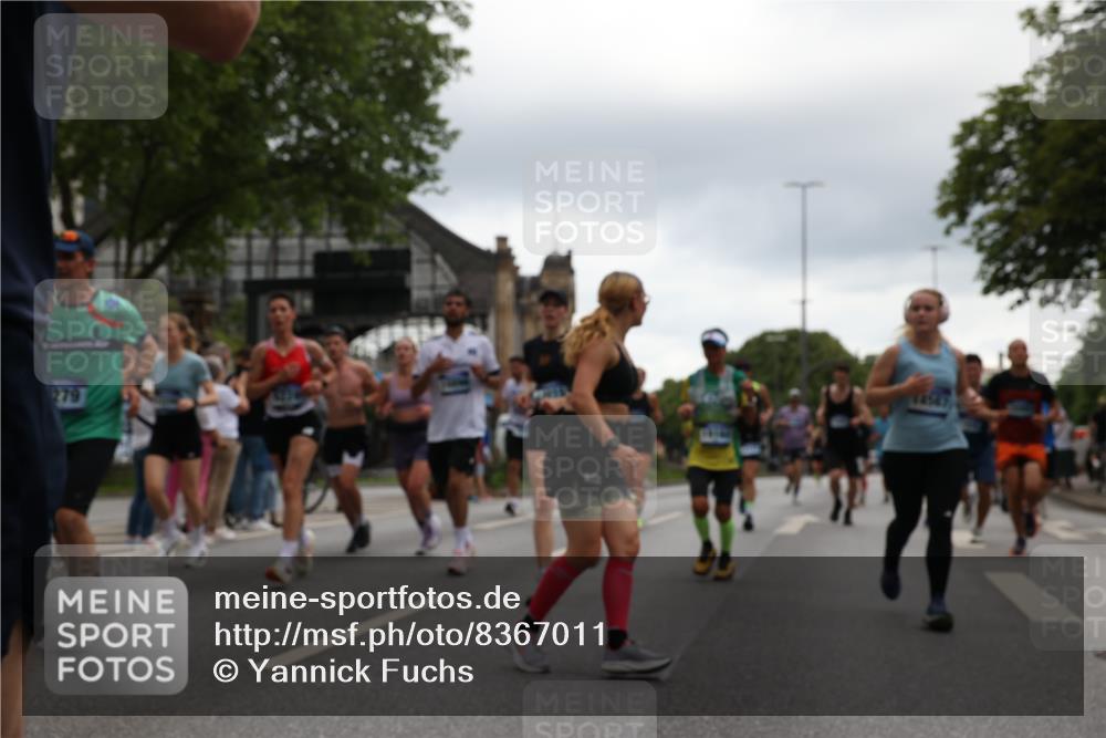 29.06.2025 - hella hamburg halbmarathon Yannick Fuchs http://msf.ph/oto/8367011 29.06.2025 10:53:25 20KM 2348, 2584, 2780, 2957, 2978, 3114, 3279, 3425, 3983, 4088, 4592, 4796, 5885, 6087, 6220, 6438, 7031, 7223, 7287, 10488, 10587, 10759, 10896, 10943, 11018, 11757, 11935, 11938, 12206, 12261, 12564, 12633, 12736, 12779, 12862, 13583, 13706, 13761, 14567, 14732, 14902, 14928, 14965, 15232, 15284, 15785, 16227, 16341, 16754, 16910, 16915, 16980, 17176, 17304, 17503, 17630, 18467, 18485, 18716, 18855, 19015, 19160 meine-sportfotos.de
