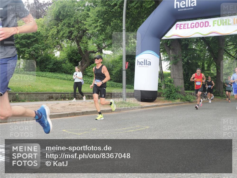 29.06.2025 - hella hamburg halbmarathon KatJ http://msf.ph/oto/8367048 29.06.2025 10:23:09 Zwischen KM18-KM19 1080, 7534, 7901, 8312 meine-sportfotos.de