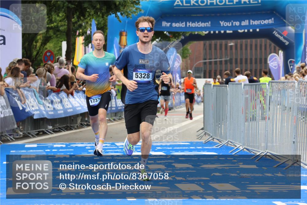 29.06.2025 - hella hamburg halbmarathon Strokosch-Dieckow http://msf.ph/oto/8367058 29.06.2025 10:28:26 Ziel 5328, 12529, 14140, 16711, 17374 meine-sportfotos.de