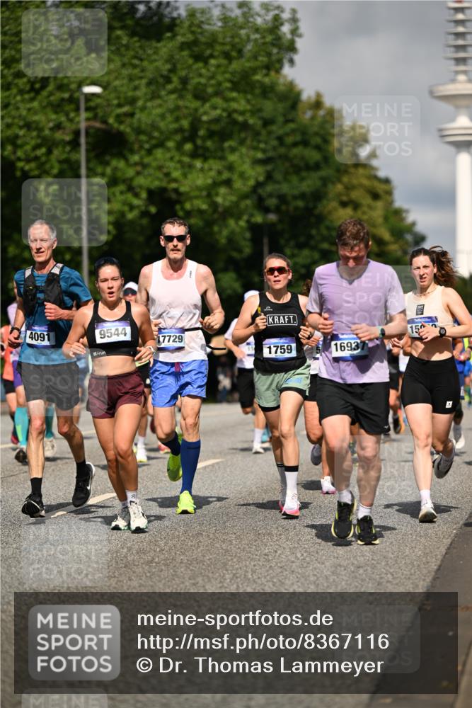 29.06.2025 - hella hamburg halbmarathon Dr. Thomas Lammeyer http://msf.ph/oto/8367116 29.06.2025 09:57:03 Kennedybrücke 1163, 1176, 1391, 1558, 1759, 2213, 2234, 2365, 2402, 2623, 2788, 3004, 3146, 3186, 4091, 4310, 4553, 4997, 5022, 5624, 5692, 6071, 6081, 6203, 6375, 6460, 6712, 6903, 7147, 7204, 7322, 7448, 7450, 7765, 8063, 8819, 9126, 9303, 9305, 9534, 9544, 9585, 9633, 9794, 11094 meine-sportfotos.de