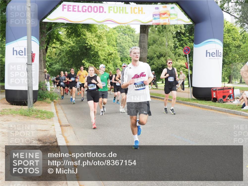 29.06.2025 - hella hamburg halbmarathon MichiJ http://msf.ph/oto/8367154 29.06.2025 10:44:08 Zwischen KM18-KM19 1715, 1719, 2025, 2883, 3093, 4467, 9577, 15189, 16093, 17160 meine-sportfotos.de