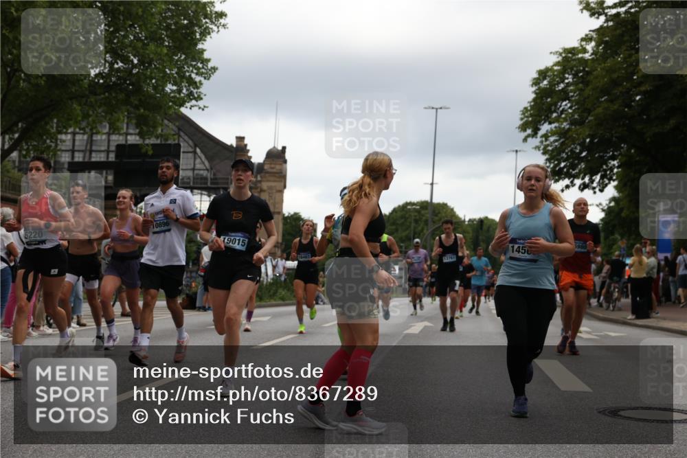 29.06.2025 - hella hamburg halbmarathon Yannick Fuchs http://msf.ph/oto/8367289 29.06.2025 10:53:25 20KM 2348, 2584, 2780, 2957, 2978, 3114, 3279, 3425, 3983, 4088, 4592, 4796, 5885, 6087, 6220, 6438, 7031, 7223, 7287, 10488, 10587, 10759, 10896, 10943, 11018, 11757, 11935, 11938, 12206, 12261, 12564, 12633, 12736, 12779, 12862, 13583, 13706, 13761, 14567, 14732, 14902, 14928, 14965, 15232, 15284, 15785, 16227, 16341, 16754, 16910, 16915, 16980, 17176, 17304, 17503, 17630, 18467, 18485, 18716, 18855, 19015, 19160 meine-sportfotos.de