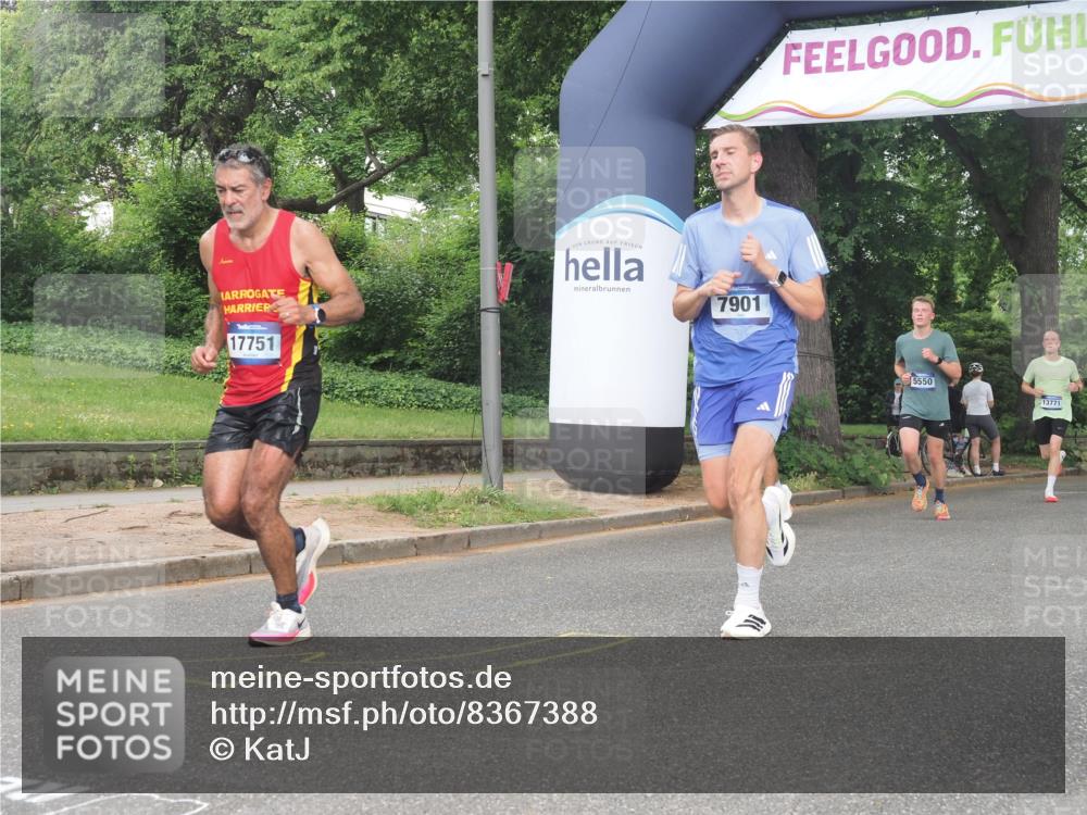 29.06.2025 - hella hamburg halbmarathon KatJ http://msf.ph/oto/8367388 29.06.2025 10:23:11 Zwischen KM18-KM19 7534, 7901, 8312 meine-sportfotos.de