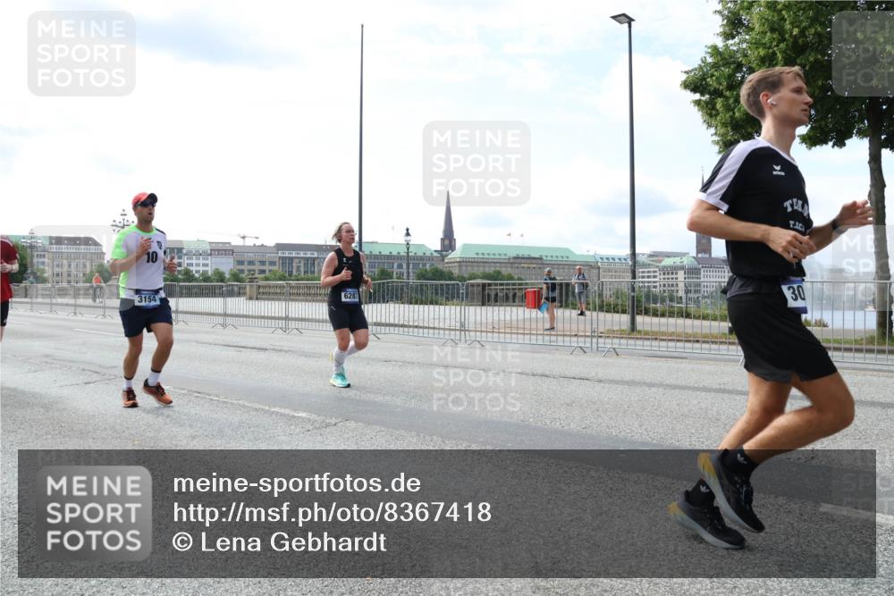 29.06.2025 - hella hamburg halbmarathon Lena Gebhardt http://msf.ph/oto/8367418 29.06.2025 10:14:36 Lombardsbrücke 10, 3154, 6287, 30, 1071, 1406, 1728, 2046, 2494, 2601, 2690, 2990, 3020, 3025, 3154, 3454, 3691, 3756, 3834, 3939, 4032, 5191, 5608, 5670, 5981, 6028, 6083, 6089, 6366, 6935, 7195, 7209, 7442, 7802, 7840, 7991, 8001, 8055, 8057, 8147, 8409, 8755, 8892, 9173, 9556, 9663, 9709, 9845, 10224, 10391, 10610, 10963, 12467, 12938, 13237, 13285, 14488, 16126 meine-sportfotos.de