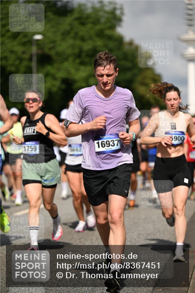 29.06.2025 - hella hamburg halbmarathon Dr. Thomas Lammeyer http://msf.ph/oto/8367451 29.06.2025 09:57:04 Kennedybrücke 1163, 1176, 1391, 1558, 1759, 2213, 2234, 2365, 2402, 2623, 2788, 2890, 3004, 3146, 3186, 4091, 4310, 4553, 4997, 5022, 5624, 5692, 6071, 6081, 6203, 6375, 6460, 6712, 6903, 7147, 7204, 7322, 7448, 7450, 8063, 8819, 9126, 9303, 9305, 9544, 9585, 9633, 9794, 11094, 11283 meine-sportfotos.de