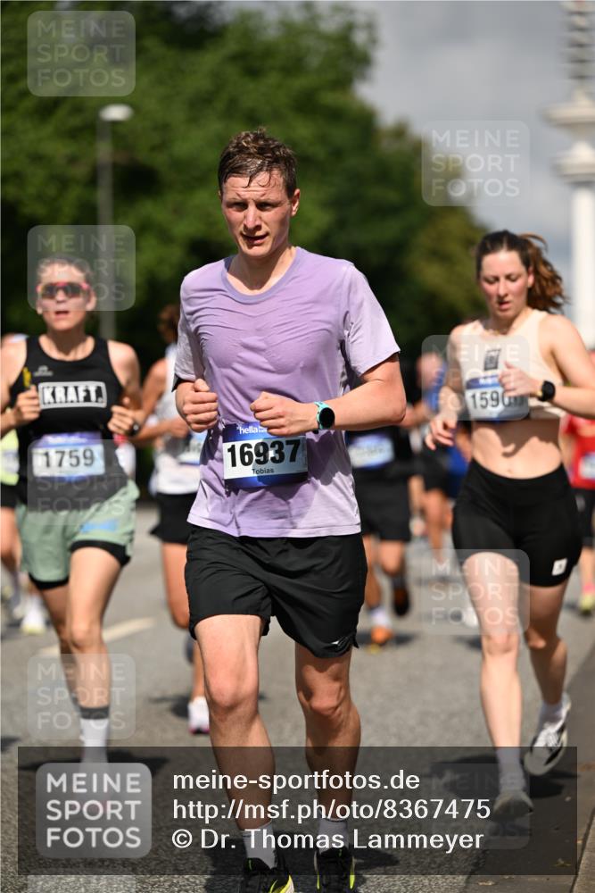 29.06.2025 - hella hamburg halbmarathon Dr. Thomas Lammeyer http://msf.ph/oto/8367475 29.06.2025 09:57:05 Kennedybrücke 1163, 1176, 1391, 1558, 1759, 2234, 2365, 2402, 2623, 2788, 2890, 3004, 3146, 3186, 4091, 4310, 4553, 4997, 5022, 5624, 5692, 6071, 6081, 6203, 6375, 6460, 6575, 6903, 7147, 7204, 7322, 7448, 7450, 8063, 8819, 9126, 9303, 9305, 9544, 9633, 9794, 11094, 11283 meine-sportfotos.de