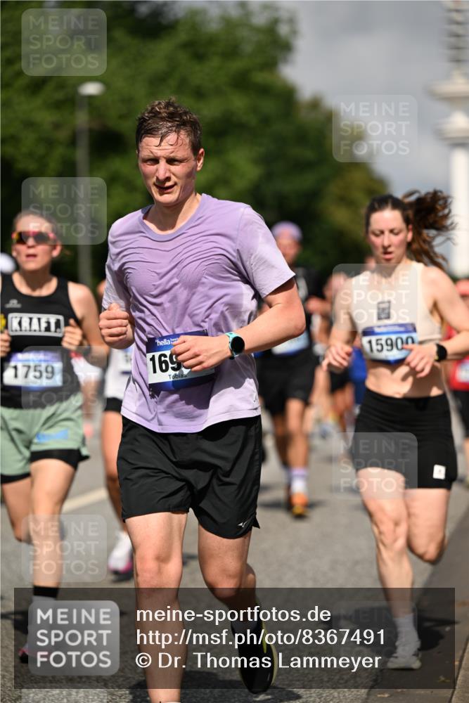 29.06.2025 - hella hamburg halbmarathon Dr. Thomas Lammeyer http://msf.ph/oto/8367491 29.06.2025 09:57:05 Kennedybrücke 1163, 1176, 1391, 1558, 1759, 2234, 2365, 2402, 2623, 2788, 2890, 3004, 3146, 3186, 4091, 4310, 4553, 4997, 5022, 5624, 5692, 6071, 6081, 6203, 6375, 6460, 6575, 6903, 7147, 7204, 7322, 7448, 7450, 8063, 8819, 9126, 9303, 9305, 9544, 9633, 9794, 11094, 11283 meine-sportfotos.de