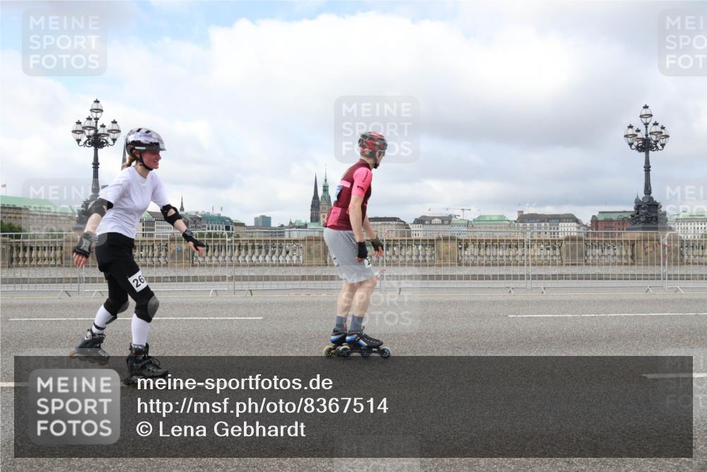 29.06.2025 - hella hamburg halbmarathon Lena Gebhardt http://msf.ph/oto/8367514 29.06.2025 09:10:54 Lombardsbrücke 26 meine-sportfotos.de
