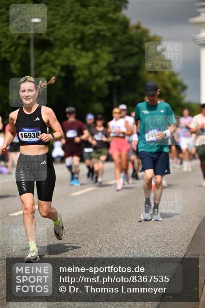 29.06.2025 - hella hamburg halbmarathon Dr. Thomas Lammeyer http://msf.ph/oto/8367535 29.06.2025 10:19:30 Kennedybrücke 1440, 1890, 2110, 2140, 2494, 2720, 2989, 3417, 4007, 4466, 4492, 4494, 5069, 5271, 5739, 5986, 6287, 6376, 6576, 7452, 7809, 7810, 7941, 7942, 8885, 9113, 9423, 9556, 9657, 9847, 9997, 10108, 10775, 10963 meine-sportfotos.de