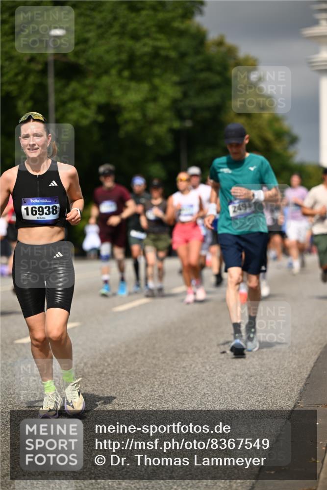 29.06.2025 - hella hamburg halbmarathon Dr. Thomas Lammeyer http://msf.ph/oto/8367549 29.06.2025 10:19:30 Kennedybrücke 1440, 1890, 2110, 2140, 2494, 2720, 2989, 3417, 4007, 4466, 4492, 4494, 5069, 5271, 5739, 5986, 6287, 6376, 6576, 7452, 7809, 7810, 7941, 7942, 8885, 9113, 9423, 9556, 9657, 9847, 9997, 10108, 10775, 10963 meine-sportfotos.de