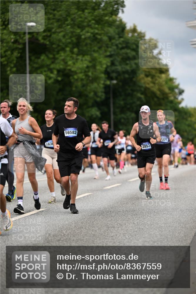 29.06.2025 - hella hamburg halbmarathon Dr. Thomas Lammeyer http://msf.ph/oto/8367559 29.06.2025 10:41:56 Kennedybrücke 1337, 1475, 1799, 1985, 2016, 2031, 2480, 2853, 4442, 4762, 5139, 5522, 5523, 6697, 6955, 7085, 7124, 7321, 7544, 7629, 8499, 8811, 8843, 8985, 9288, 9894, 10025, 10159, 10506, 10836 meine-sportfotos.de